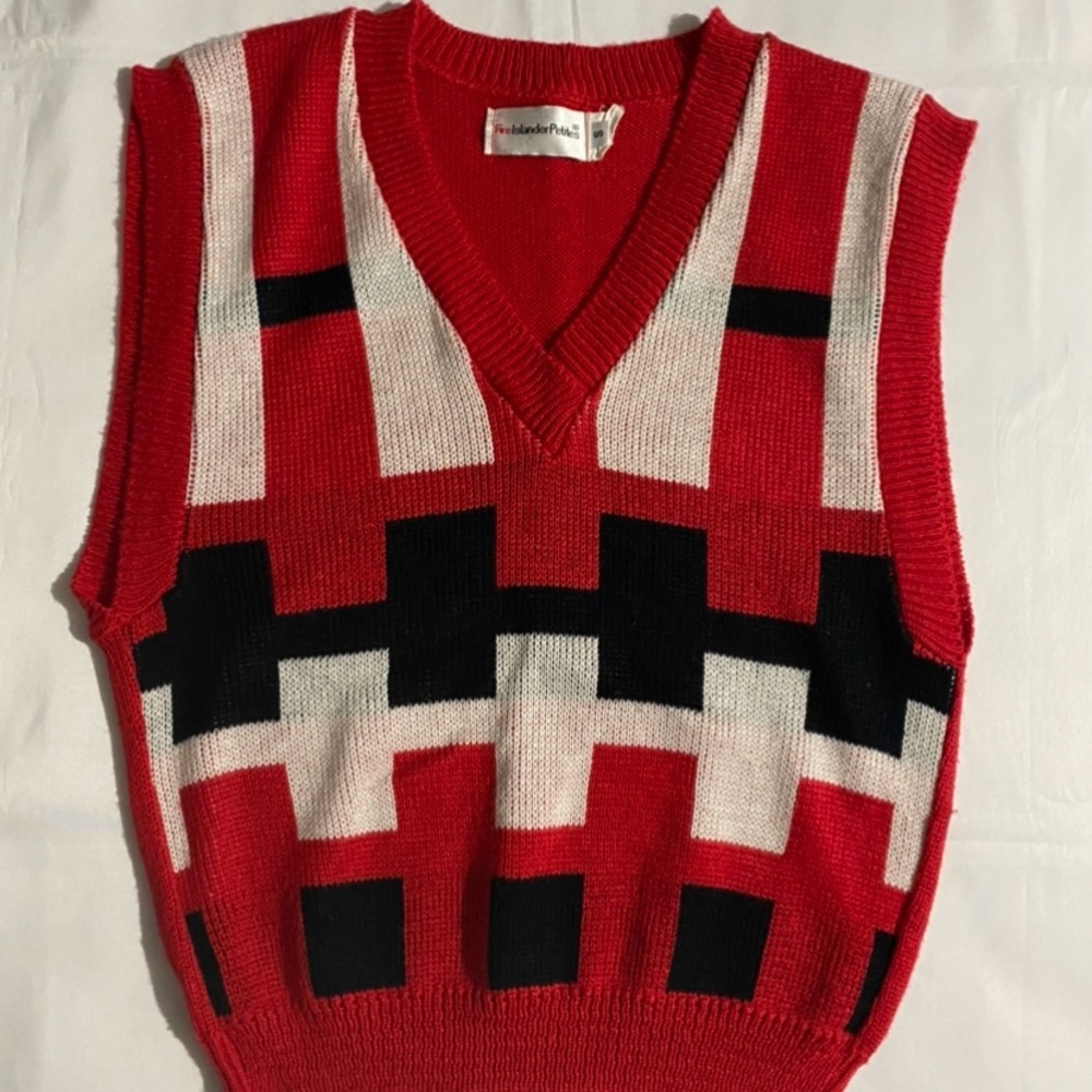 Vintage Fire Islander Petites Sleeveless Sweater Vest